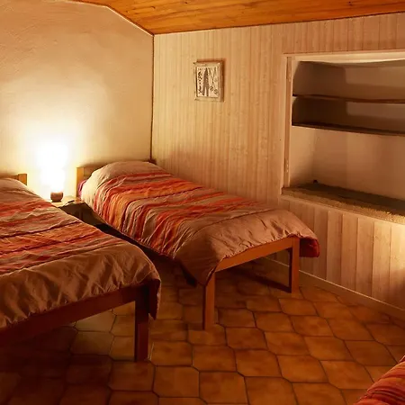 Bed & Breakfast Cal Viatger Enveitg
